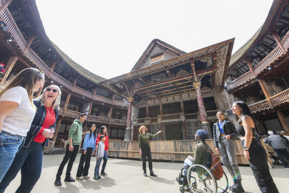 Shakespeares Globe Guided Tour and Story