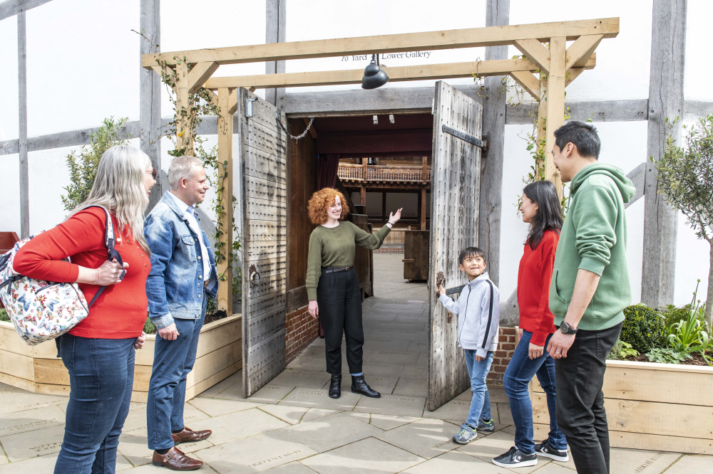 Shakespeares Globe Guided Tour ADD5