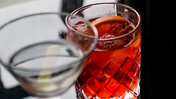 Cocktails At The Relais Henley ADD2 (1)