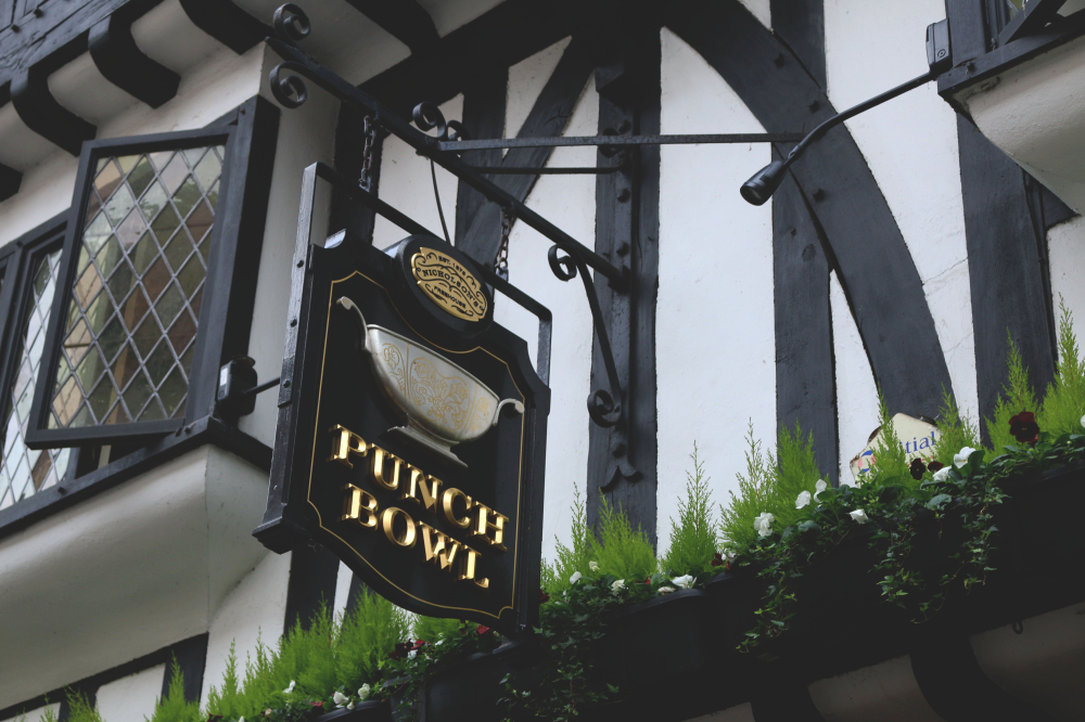 Historic Pub Walking Tour In York ADD4