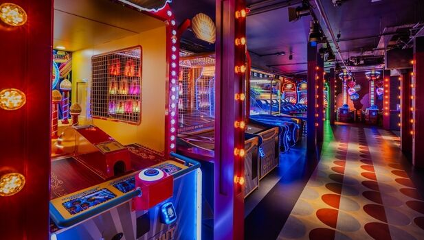 2For1 Crazy Golf Tickets Every Sunday ADD 3