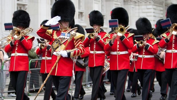 Changing Of The Guard Walking Tour In London ADD 1