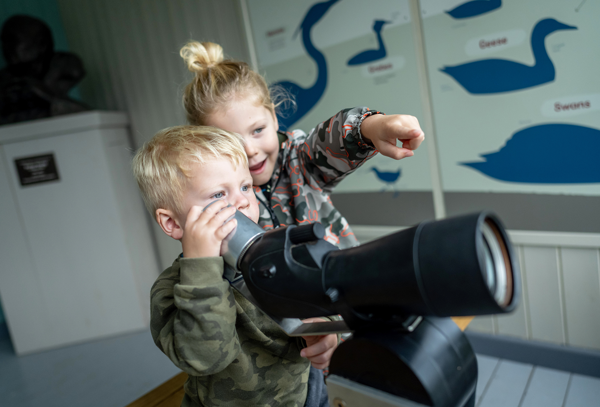 Children With Scope In Discovery Hide WWT AR